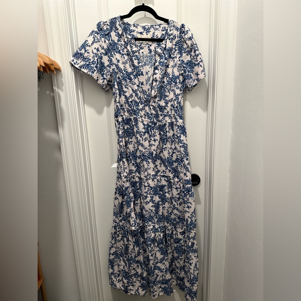 Anthropologie Blue and White Floral Maxi Dress Size Medium
